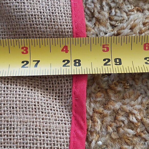 Nwot Medium Classic Burlap Merry Christmas Tree Skirt W/Red Trim- Size  28.5 In - Picture 2 of 2